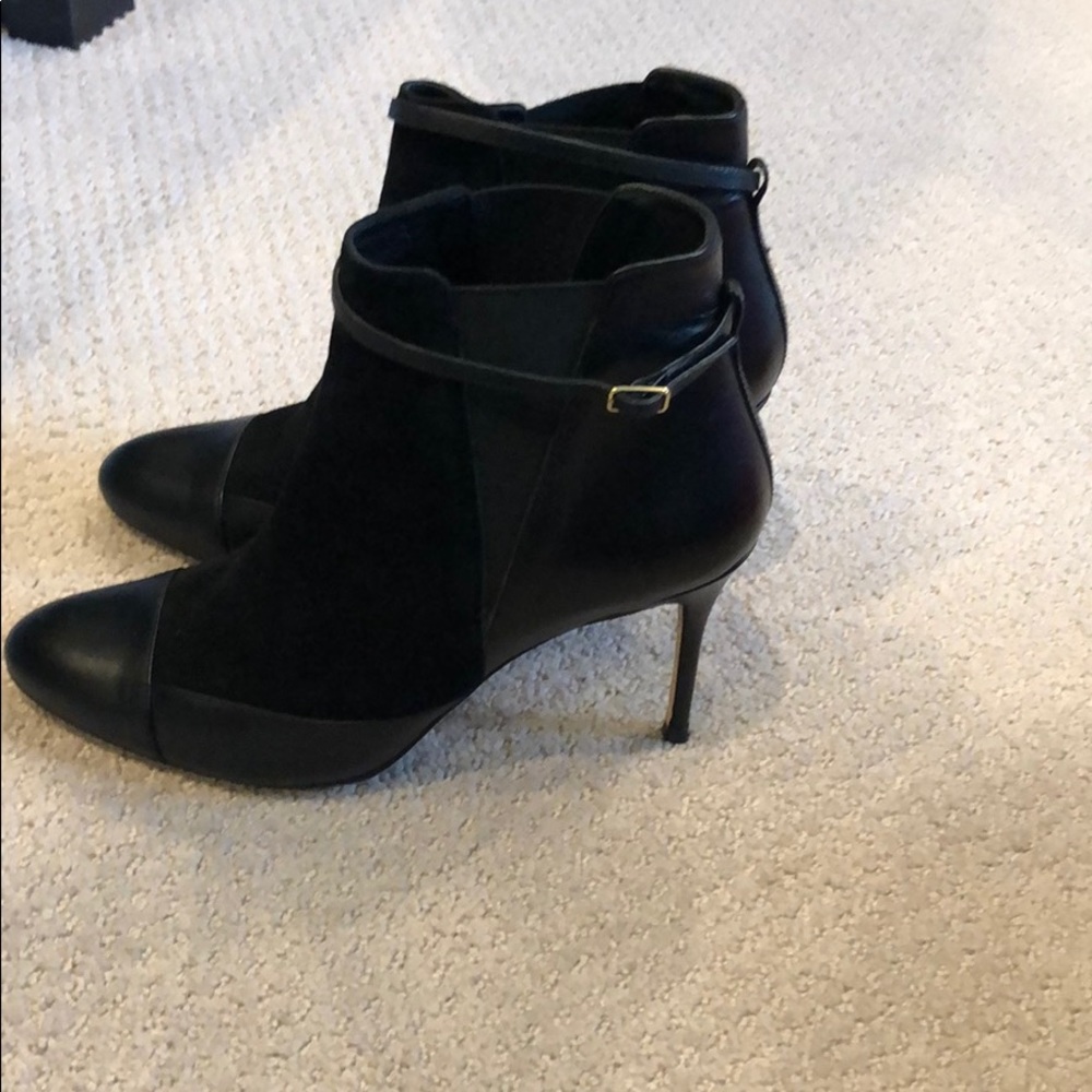 Gorgeous authentic ankle boot CH Carolina Herrera